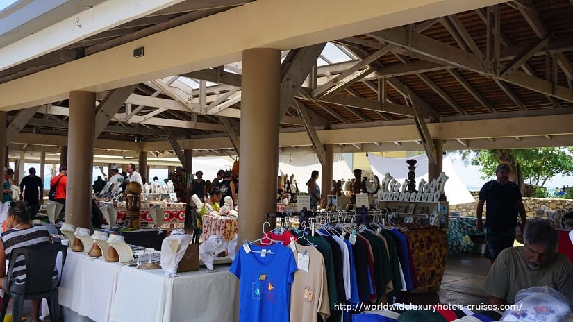Paul Gauguin Cruises Tahiti & Society Islands Luxury Travel Virtuoso Izumi Ogawa Trip agent vacation advisor Vision French Polynesia Cruise ship boat Bora Bora ocean water sand beach Moorea