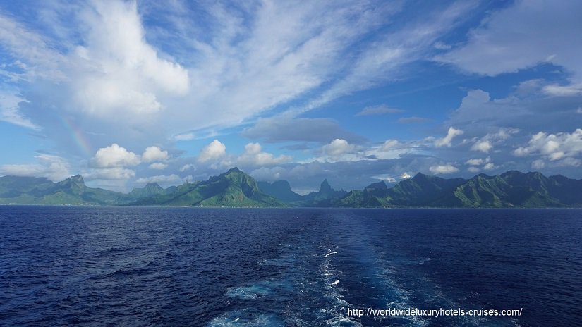 Paul Gauguin Cruises Tahiti & Society Islands Luxury Travel Virtuoso Izumi Ogawa Trip agent vacation advisor Vision French Polynesia Cruise ship boat Bora Bora ocean water sand beach Moorea
